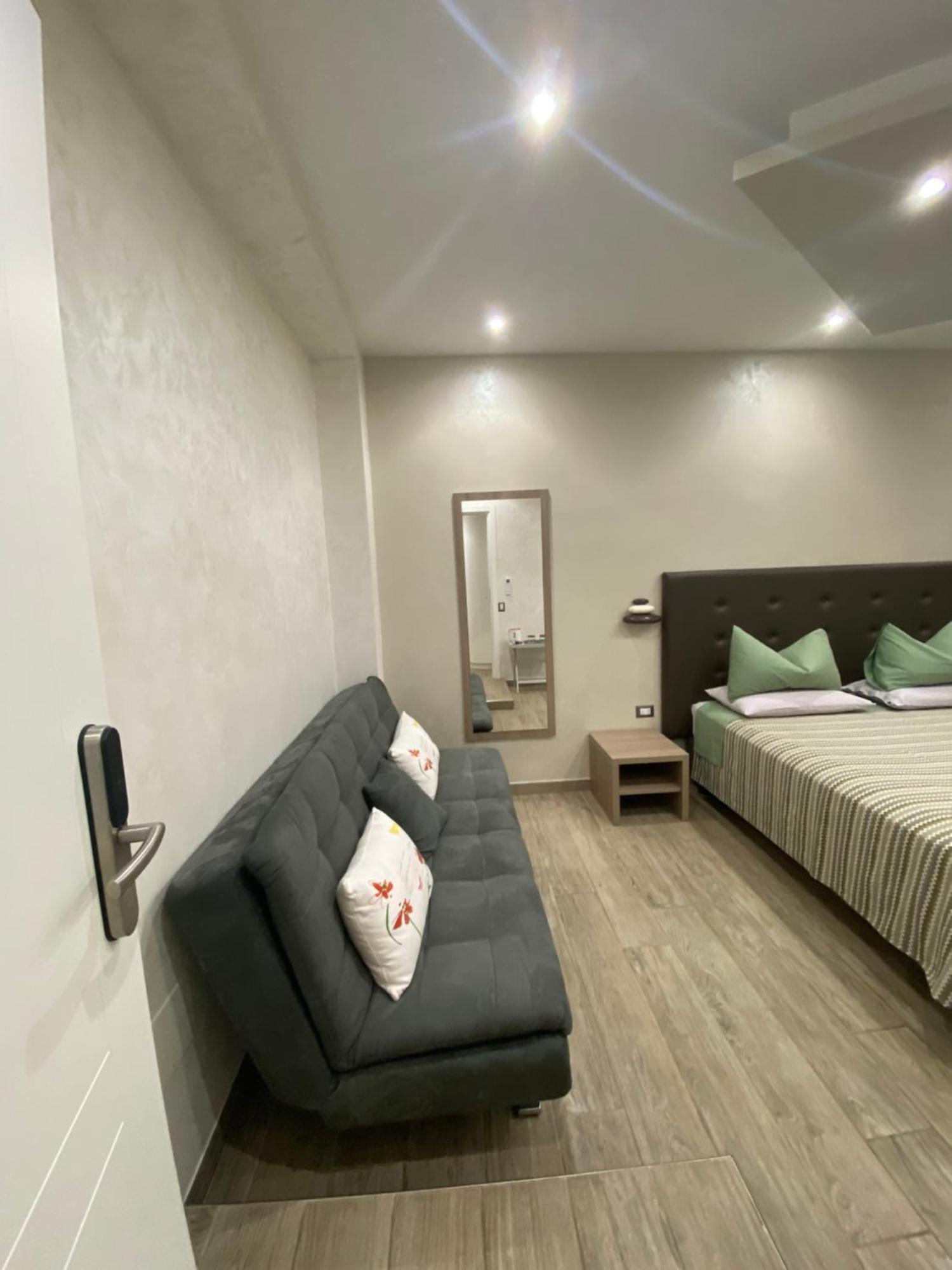 Domus Cinecitta Bed & Breakfast Roma Ngoại thất bức ảnh