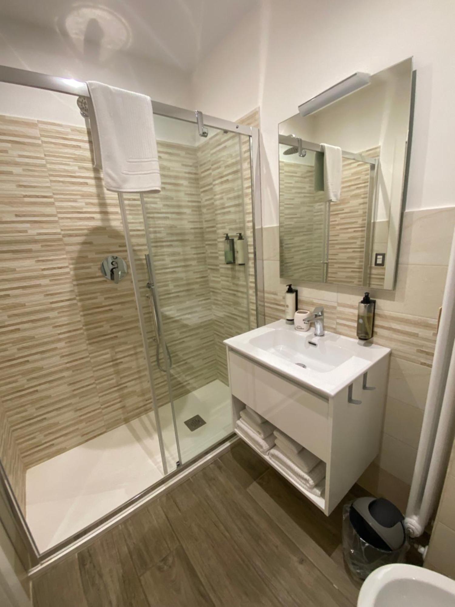Domus Cinecitta Bed & Breakfast Roma Ngoại thất bức ảnh